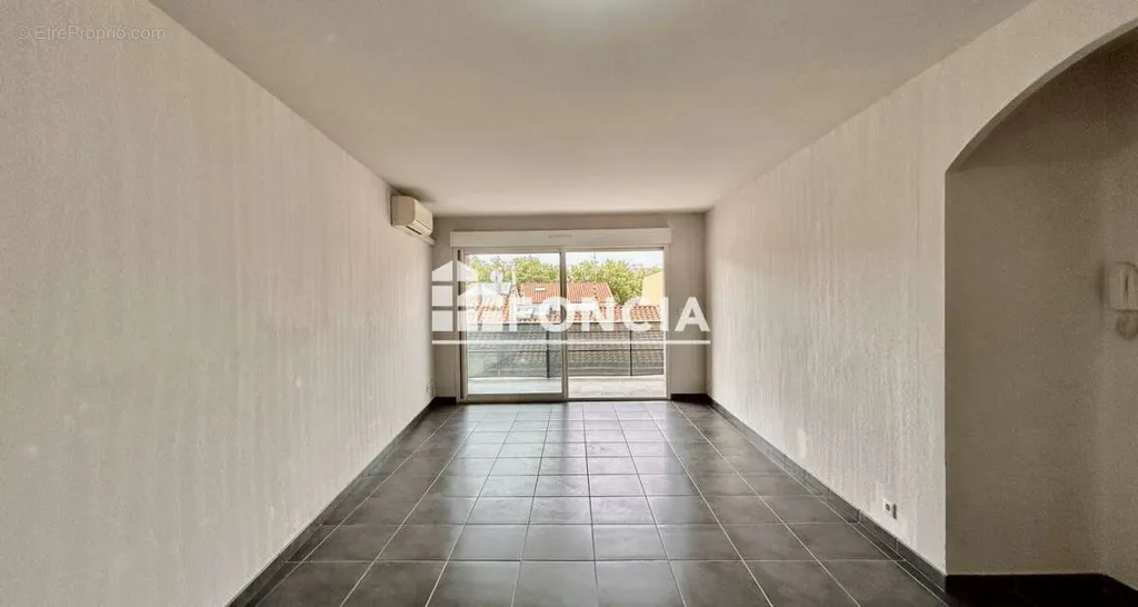Entrée - Appartement avec Terrasse et Parking Près de la Gare