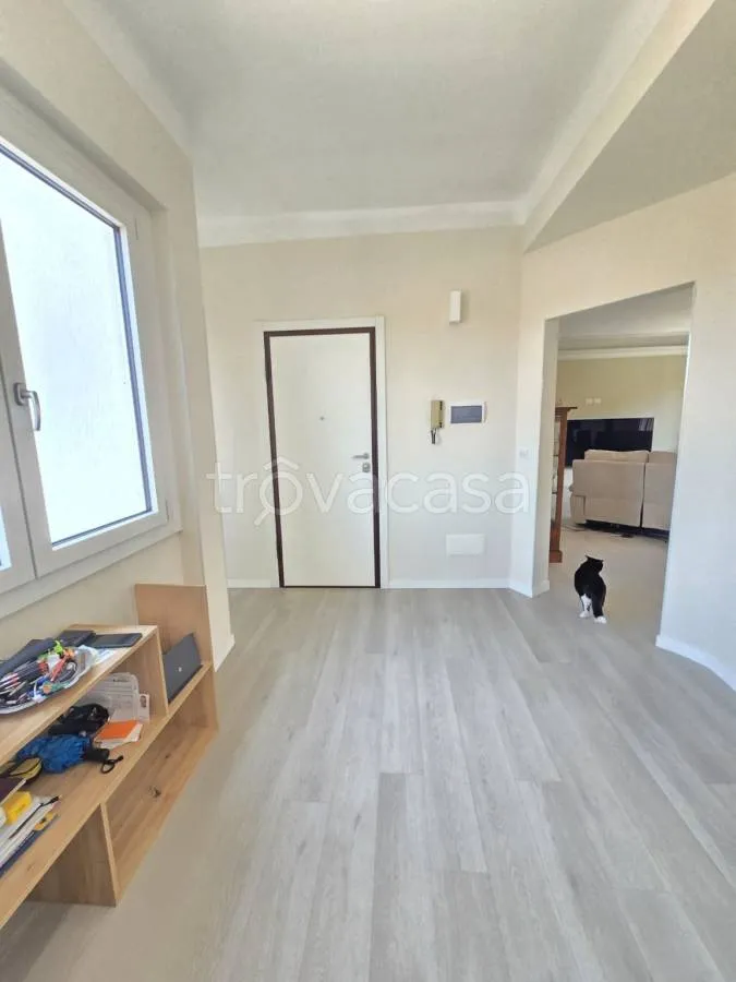 Soggiorno - Appartamento ristrutturato con terrazza a Galliate