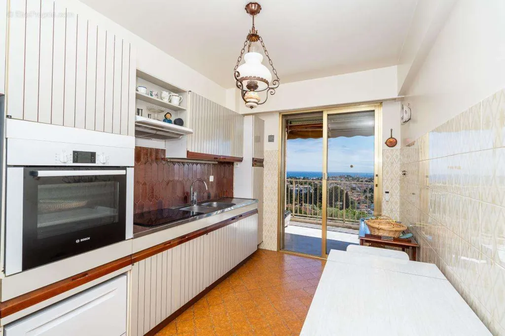 Cuisine - Appartement avec Vue Mer et Piscine au Cannet