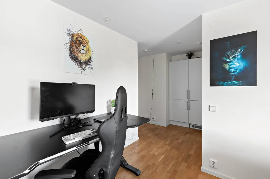 Studio - Apartment with Garden Access in Bro