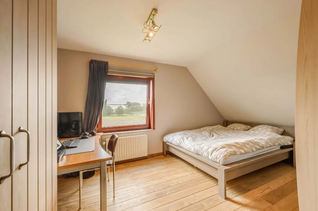 Chambres - Maison avec Jardin et Vue Campagne à Zwevezele