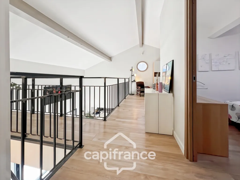 Toad - Contemporary House with Pool in La Garde