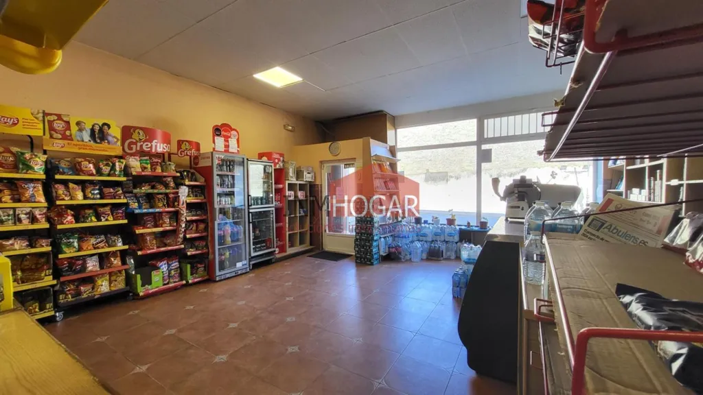 Rooms - Commercial Space near University in Ávila