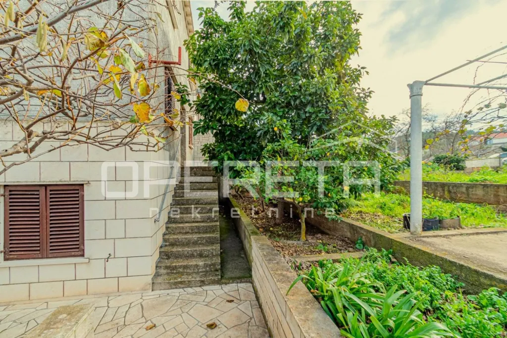 Giardino - Multi-Functional House with Sea View in Lumbarda