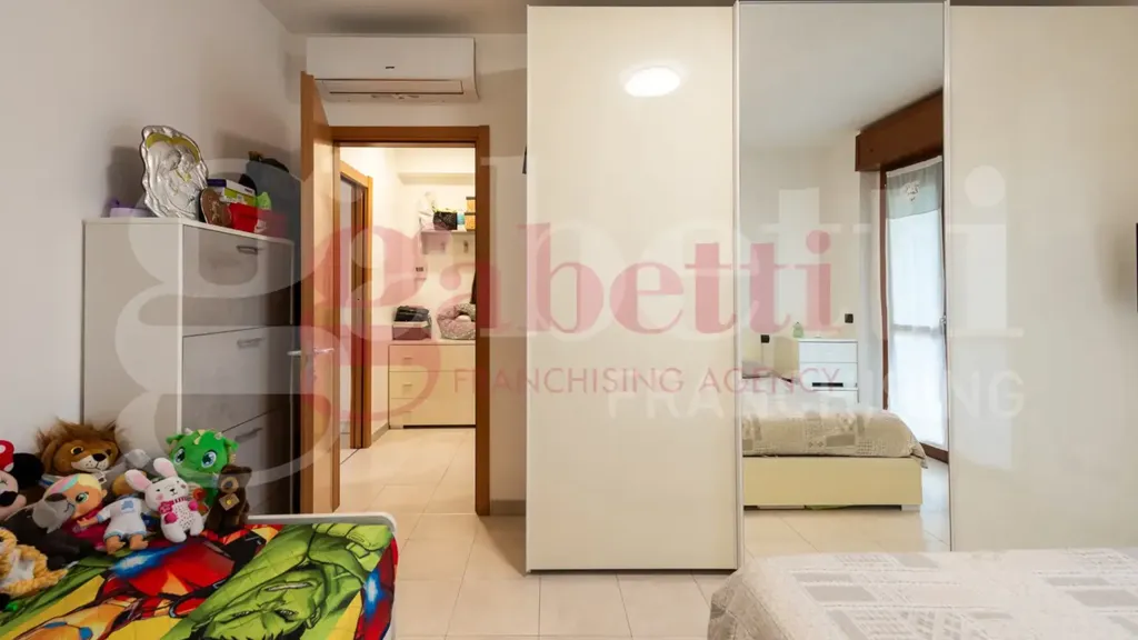 Chambres - Modernised 2-Bedroom Apartment in Milan