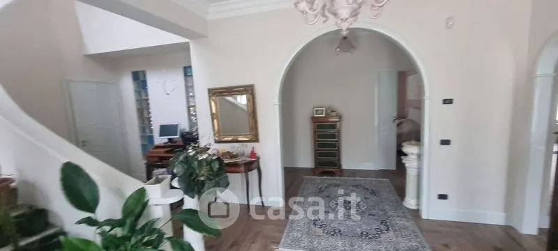 Hallway - Spacious Villa with Garden in Montemarano