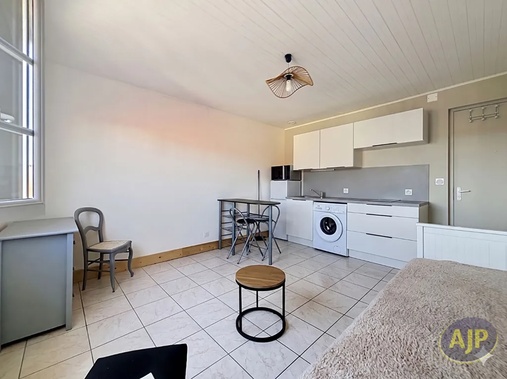Cucina - Studio with Courtyard Access in Les Sables-d'Olonne