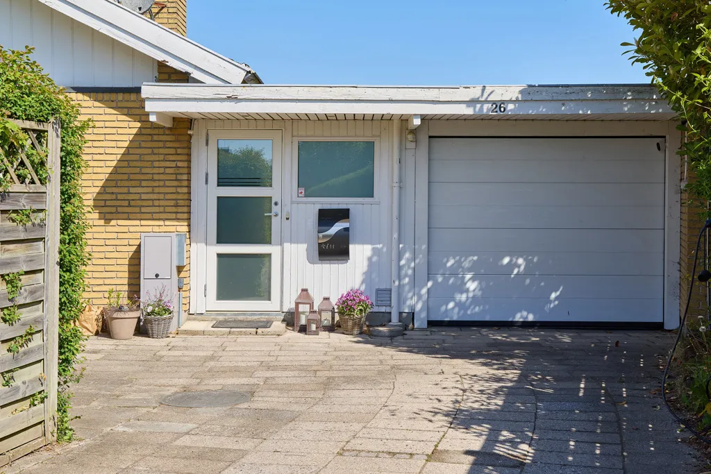 Exterior - Modernised Villa with Garden in Stenløse
