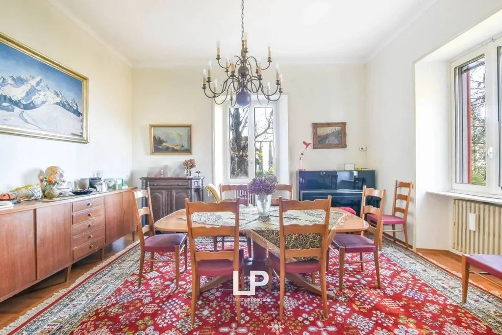 Salle à manger - Luxury Villa with Lake Views in Cittiglio