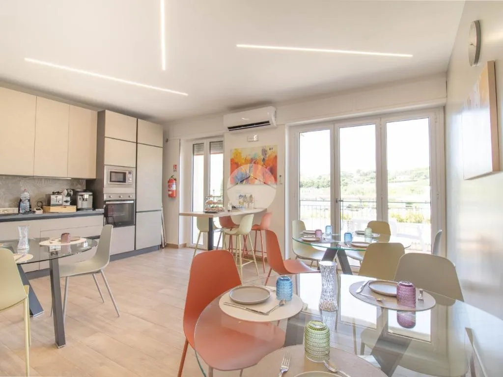 Salle à manger - Fully Rented B&B with Sea View in Vasto Marina