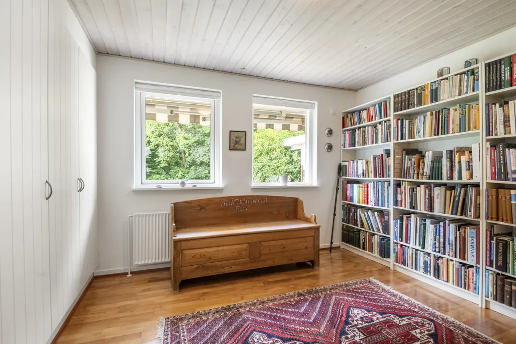 Kabinet - Co-op Flat with South-Facing Terrace in Gjellerup