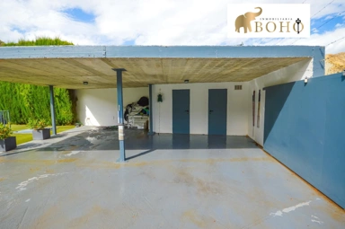 Garage - Chalet with Pool in Ragol
