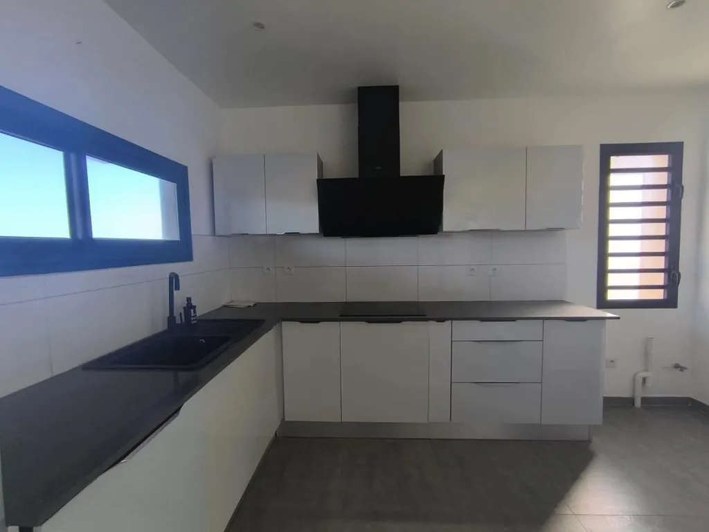 Kitchen - House with Sea View in Manapany Les Bains