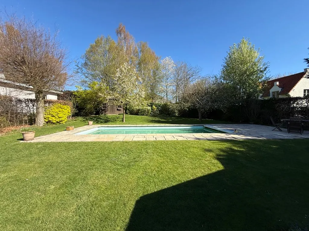 Jardin - Villa avec Piscine dans le Faubourg à Waterloo