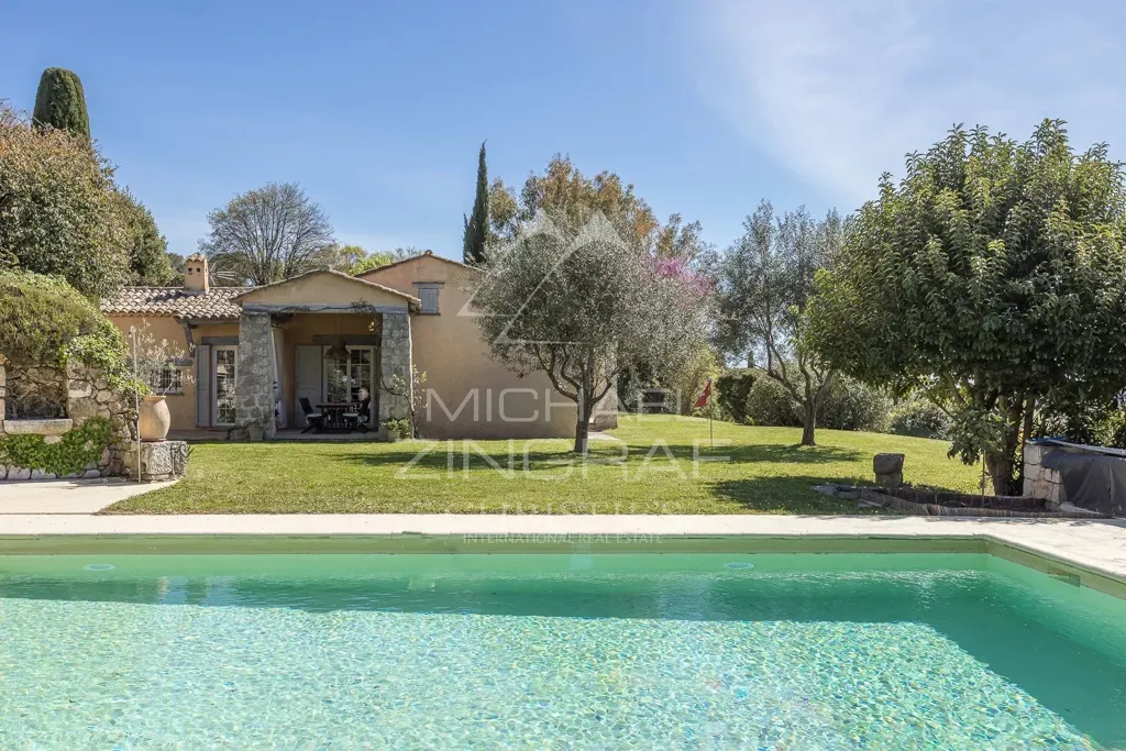 Piscina - Single Storey Villa with Mountain View in Saint-Paul de Vence