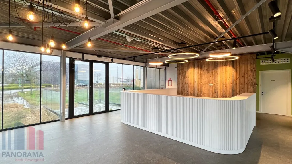 Bureau - Bâtiment Industriel Stratégique à Beringen