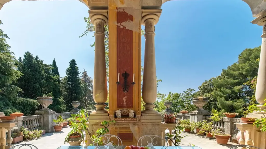 Terrasse - Noble Apartment with Private Chapel in Genoa