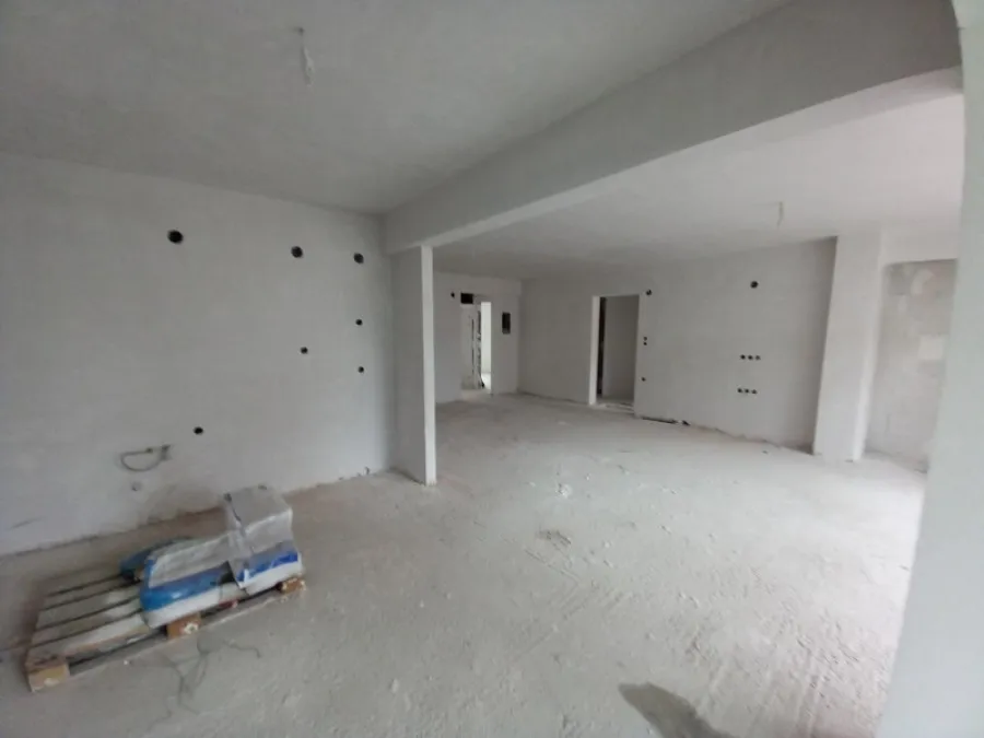 Pièces - Apartment with City View in Serres Centre