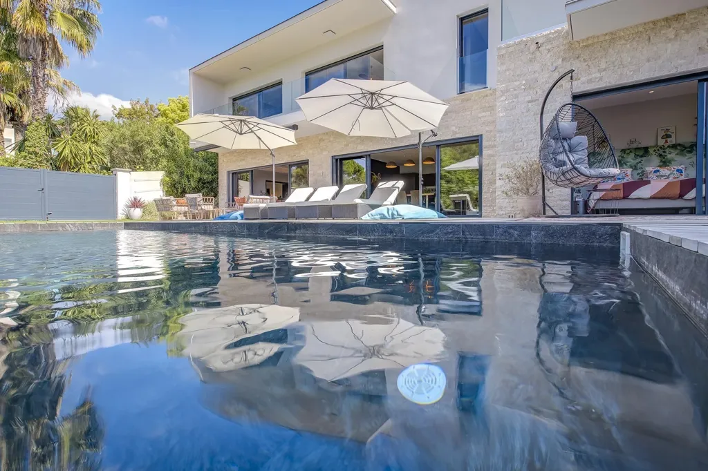 pool_area