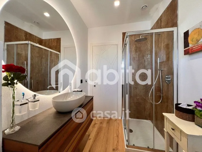 Bagni - Fully Rented Apartment with Balcony in Montevarchi