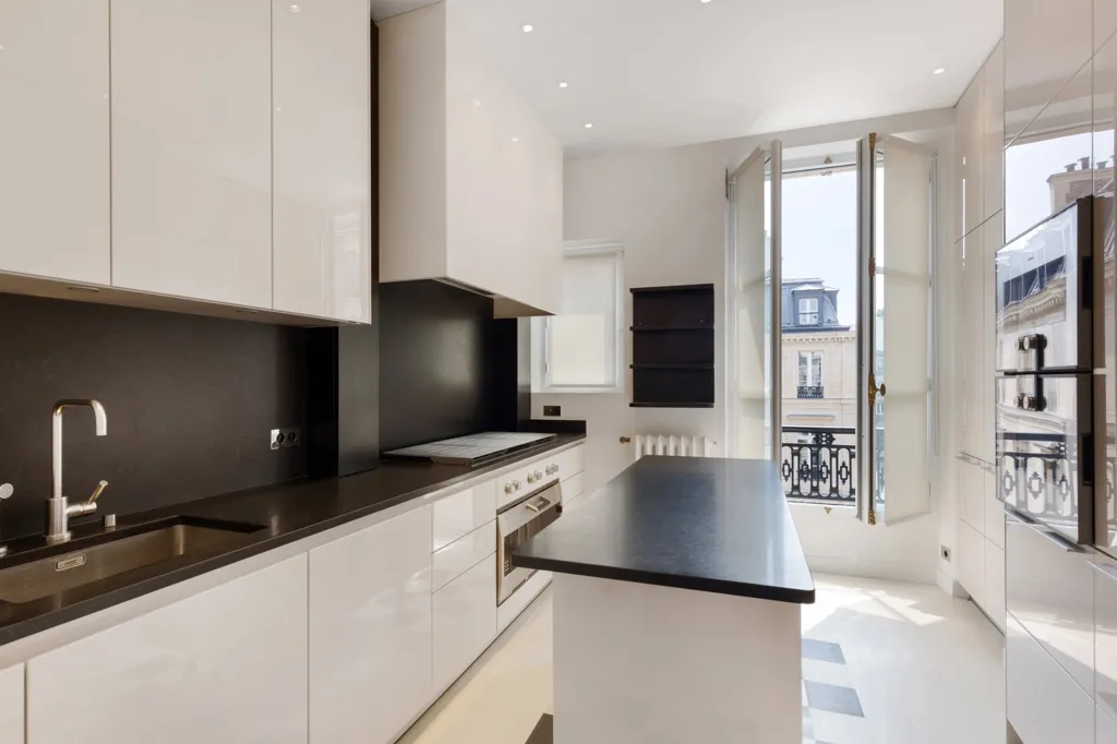 Cocina - Duplex Apartment with Arc de Triomphe View in Paris 16th