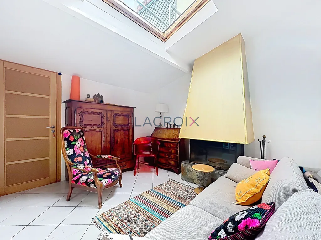 Living Room - Charming House with South-Facing Terrace in Gentilly