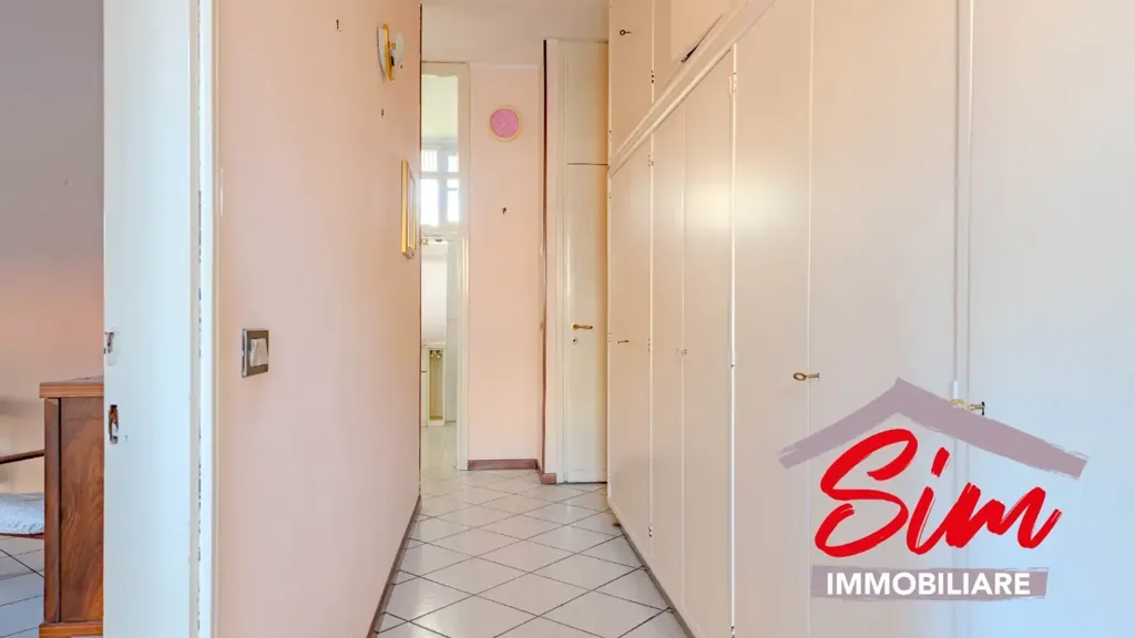 Esik - Restoration Villa with Garden in Romentino