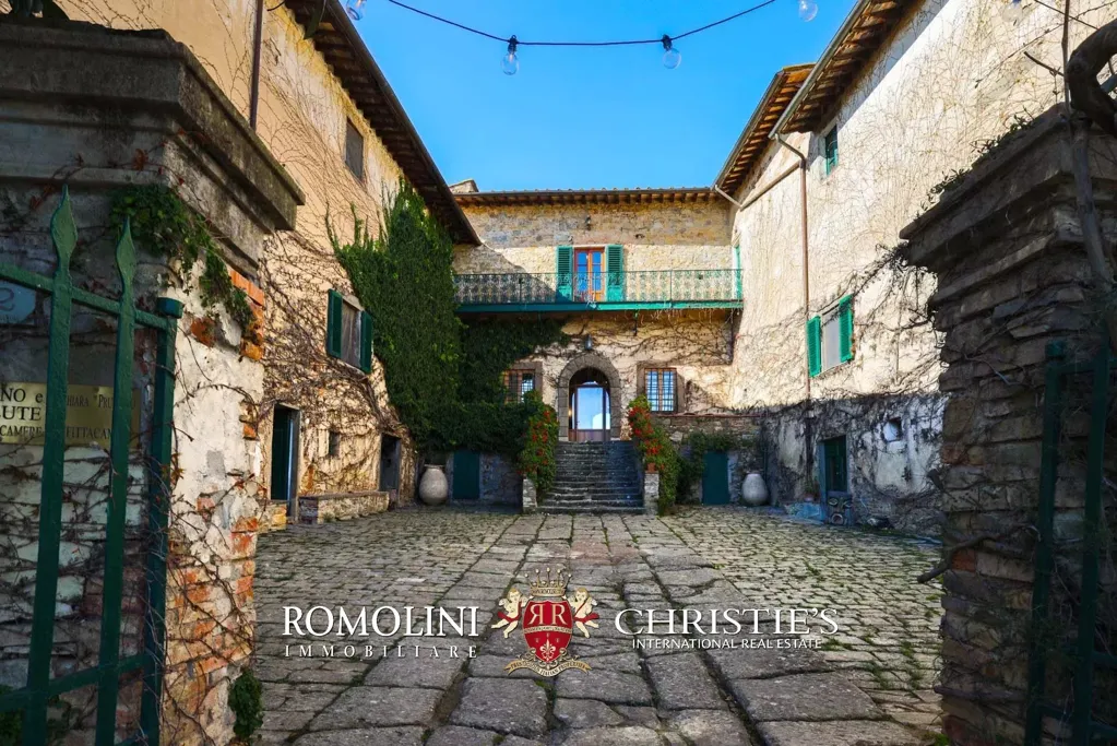 Aed - Historical Villa with Pool in Chianti Hills