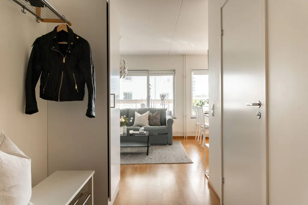 Entrée - Apartment with Balcony in Västerås