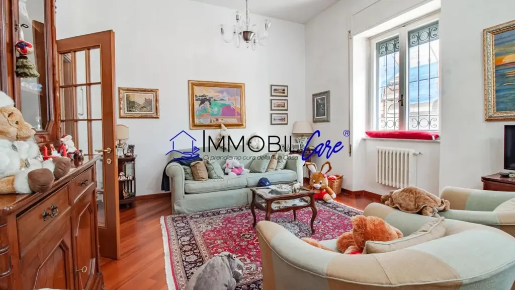 Séjour - Spacious Apartment with Veranda in Livorno