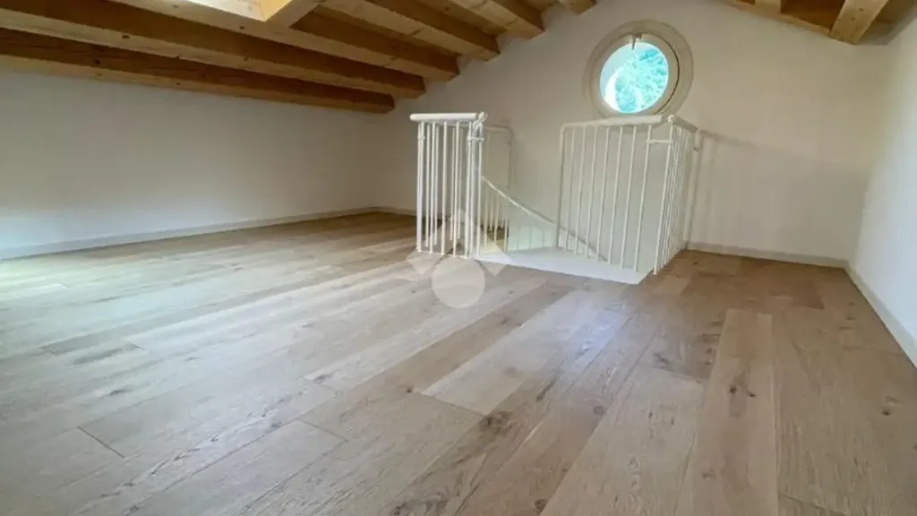 Toad - Rustic Villa with River View in Campolongo sul Brenta