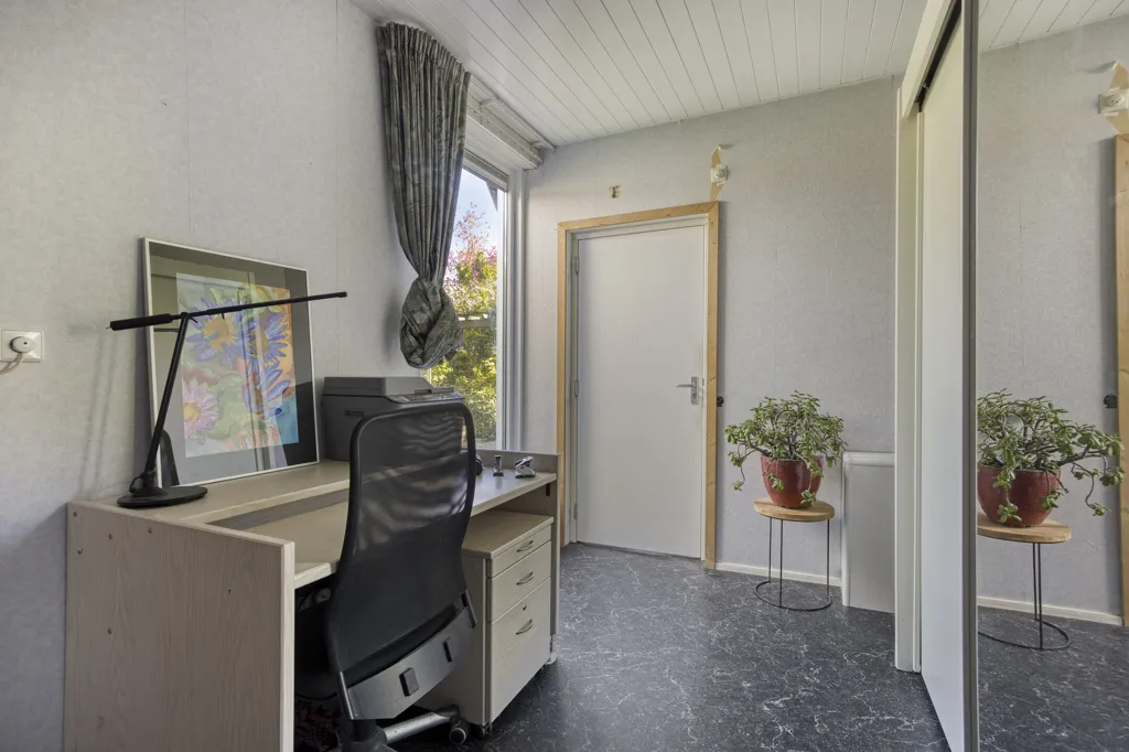 Kabinet - Bungalow with Water View in Oosthuizen