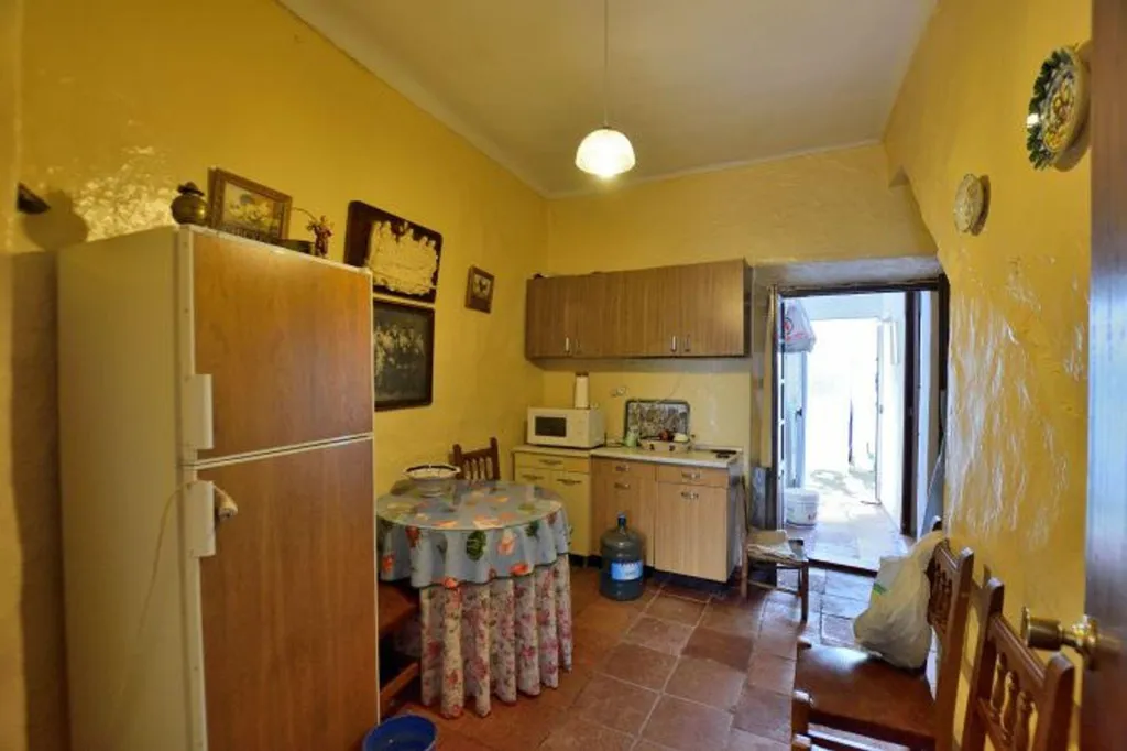 Cuisine - Building Project with Communal Terrace in Ronda