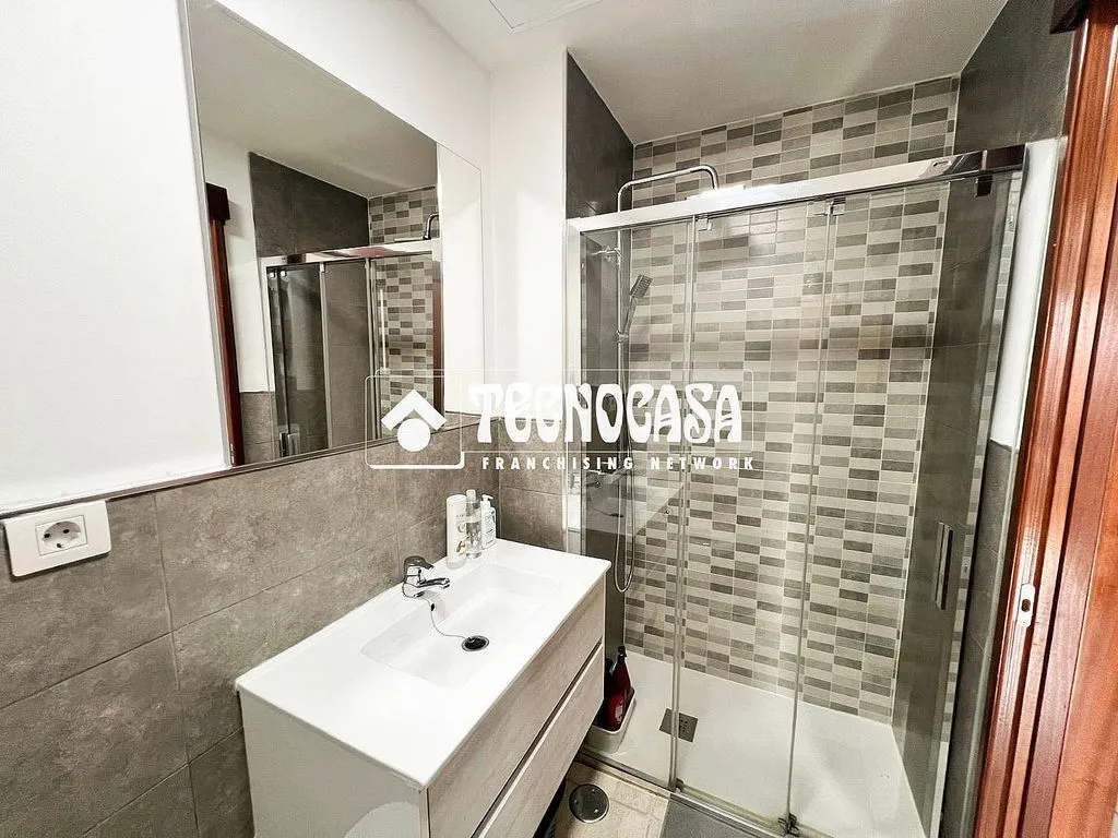 Vannitoad - Modern Duplex with Terrace near Town Hall, Vecindario