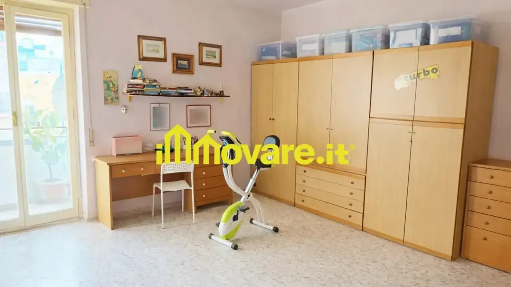 Chambres - Spacious Apartment with Triple Exposure in Bari