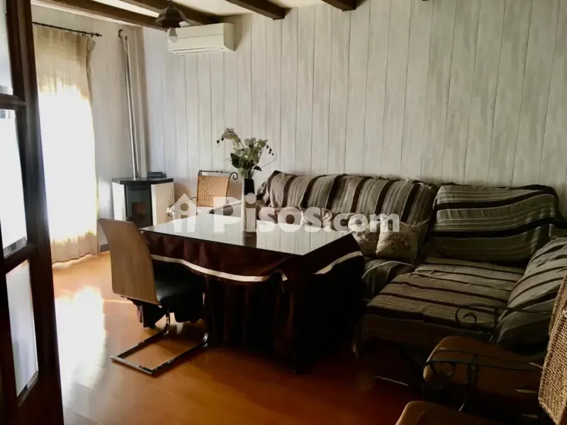 Sala da pranzo - Apartment with Balcony in Baena