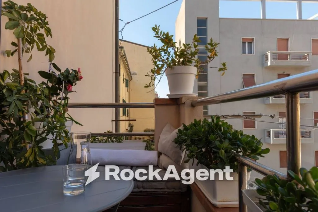 Luxury Apartment with Balcony in Leghorn