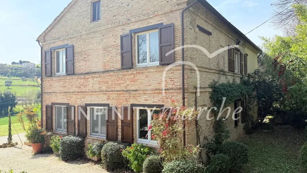 Välivaade - Rustic House with Sea View in Montecosaro