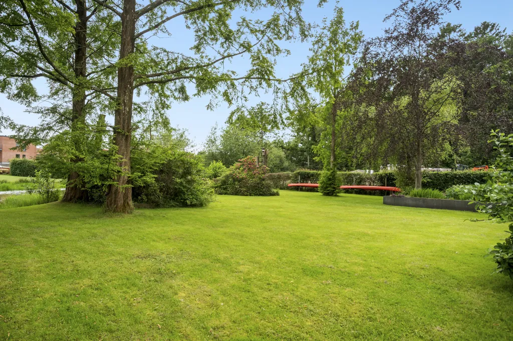 Aed - Villa with River Access in Lysbro