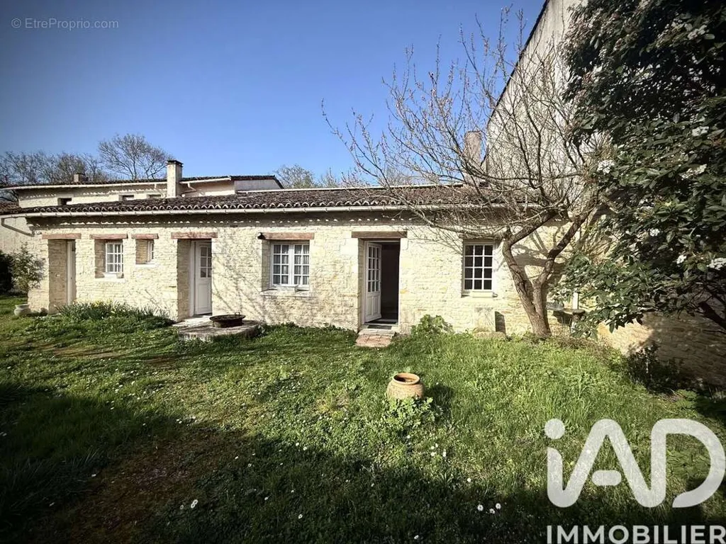 Esterno - Historic Property with Potential in Villefollet