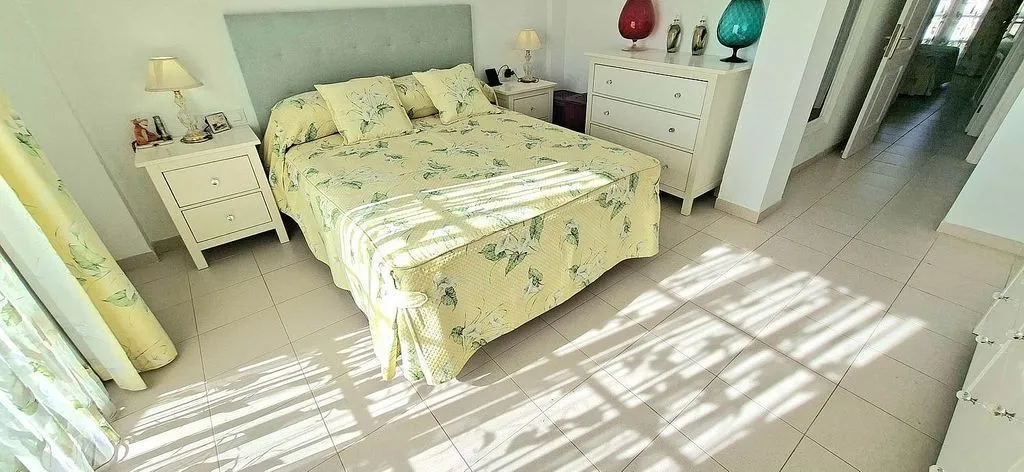 Magamistoad - Semi-Detached Villa with Pool in Chayofa