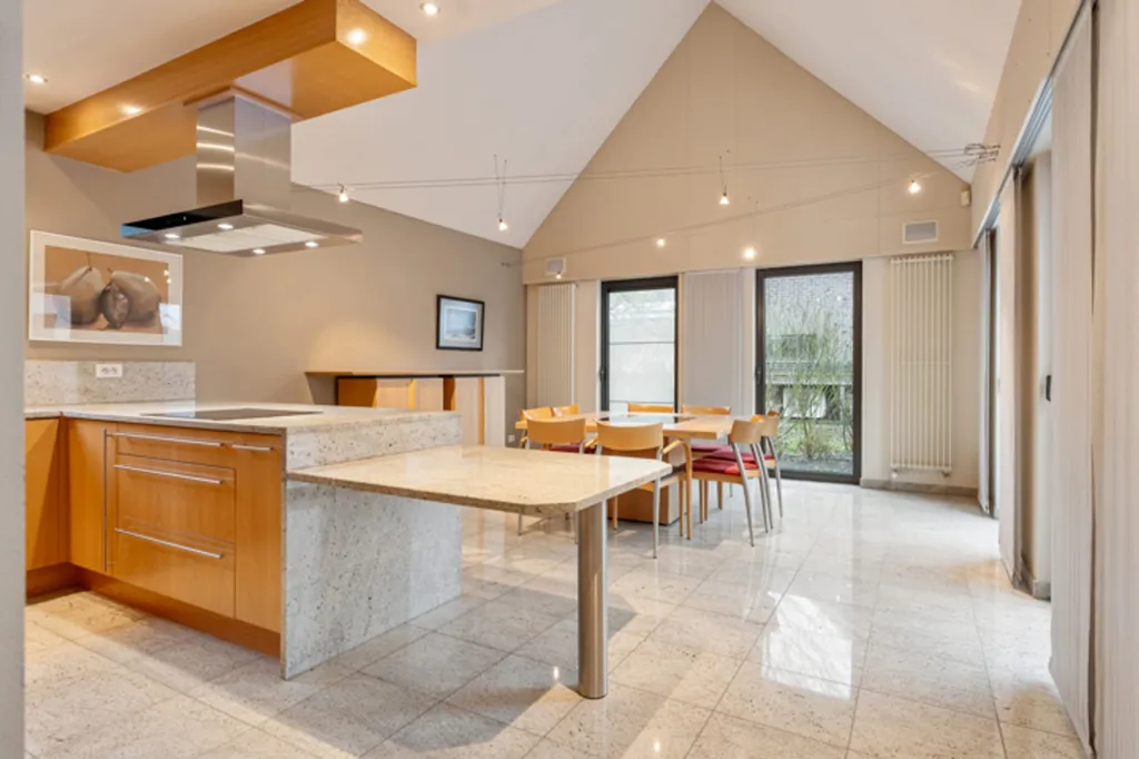 Cucina - Architectural U-Form Villa with Garden in Geel