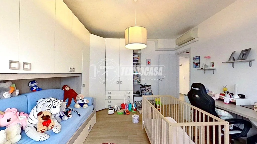 Magamistoad - Rear-Facing Trilocale with Balcony in Brugherio