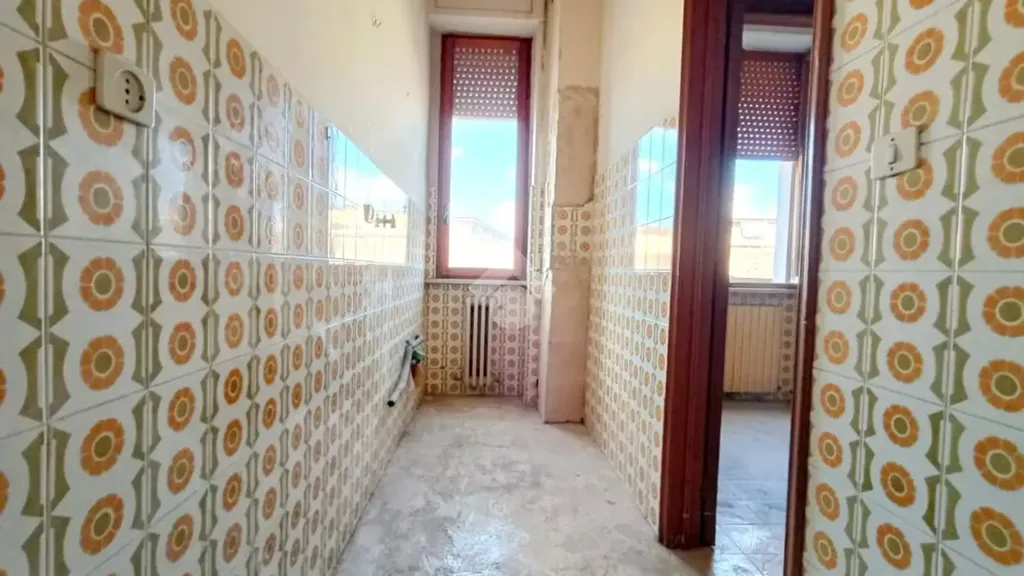 Esik - Three-Bedroom Apartment with Terrace in San Severo
