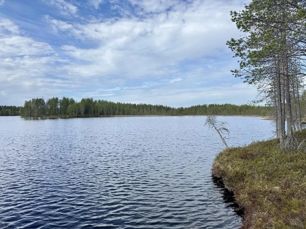 Jardin - Unbuilt Plot with Lakefront in Kuusamo