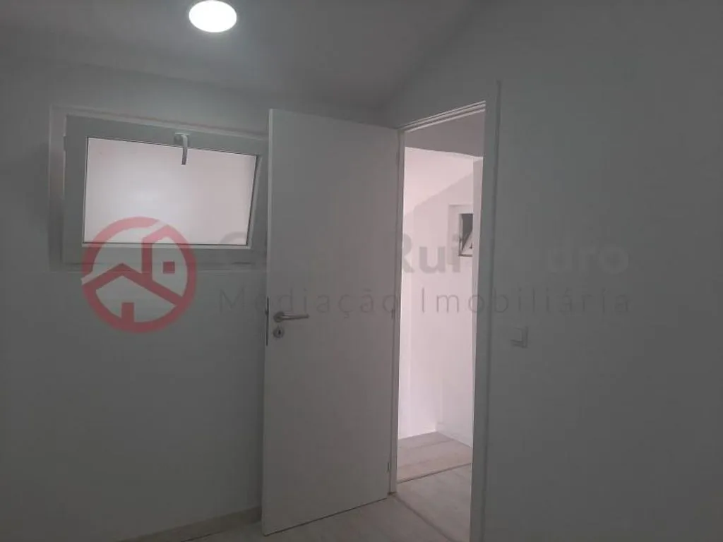 Garaaž - Refurbished House with Patio in Casalinho da Ajuda