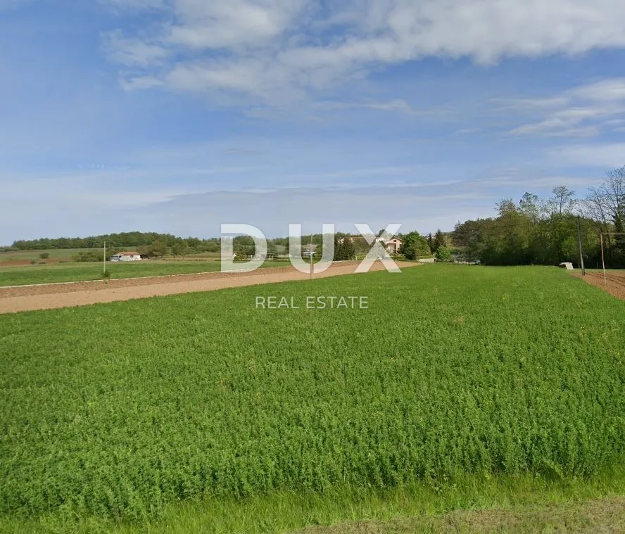 Jardin - Buildable Land with Historic Setting in Gračišće, Istra