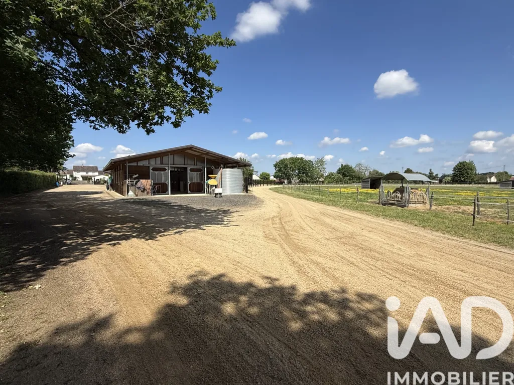 Jardin - Haras avec Chalet à Sancoins