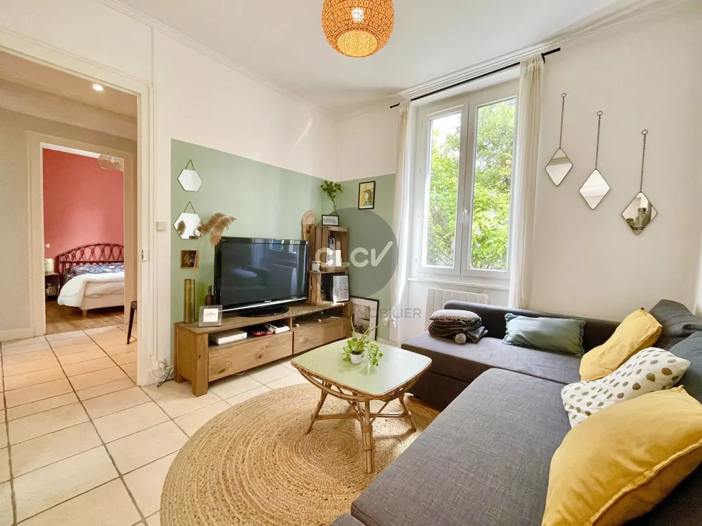 Living Room - T3 Garden Level Flat with Private Garden in Lyon