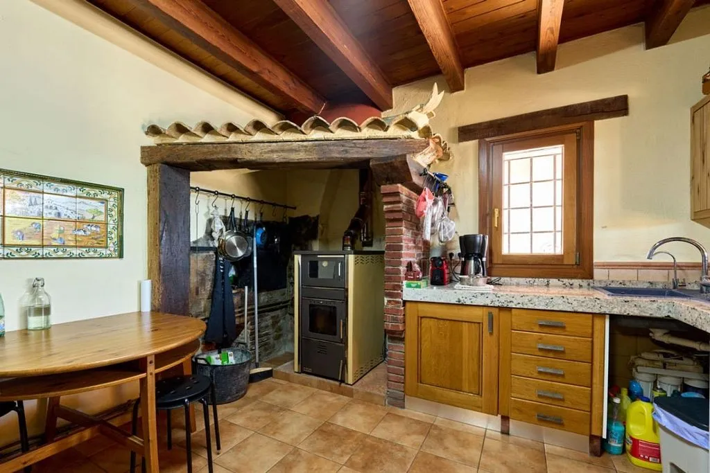 Cuisine - Rustic Masía with Equestrian Facilities in L'Ametlla del Vallès